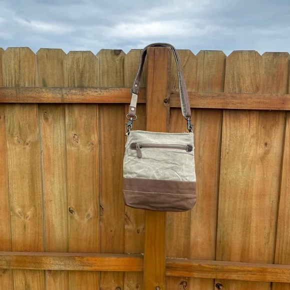 Myra Bag- Leather Star Crossbody - Picture 6 of 12